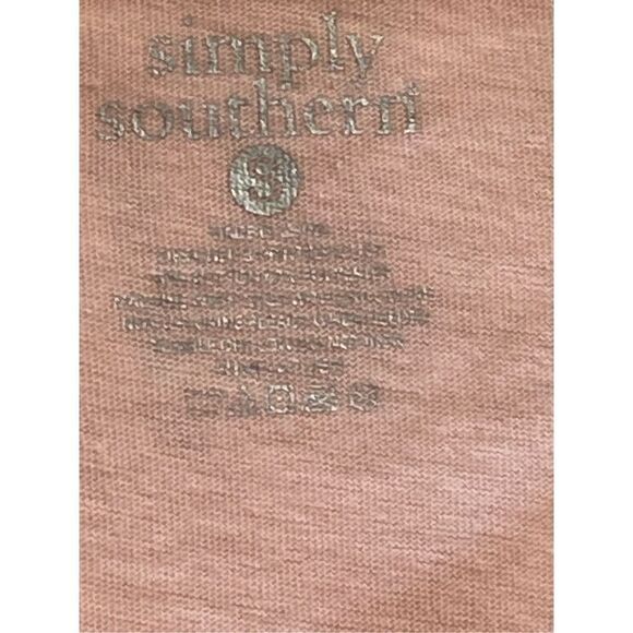 SIMPLY SOUTHERN SMALL “Blame it on My Roots I showed up in Boots” V-Neck TShirt - Picture 4 of 5